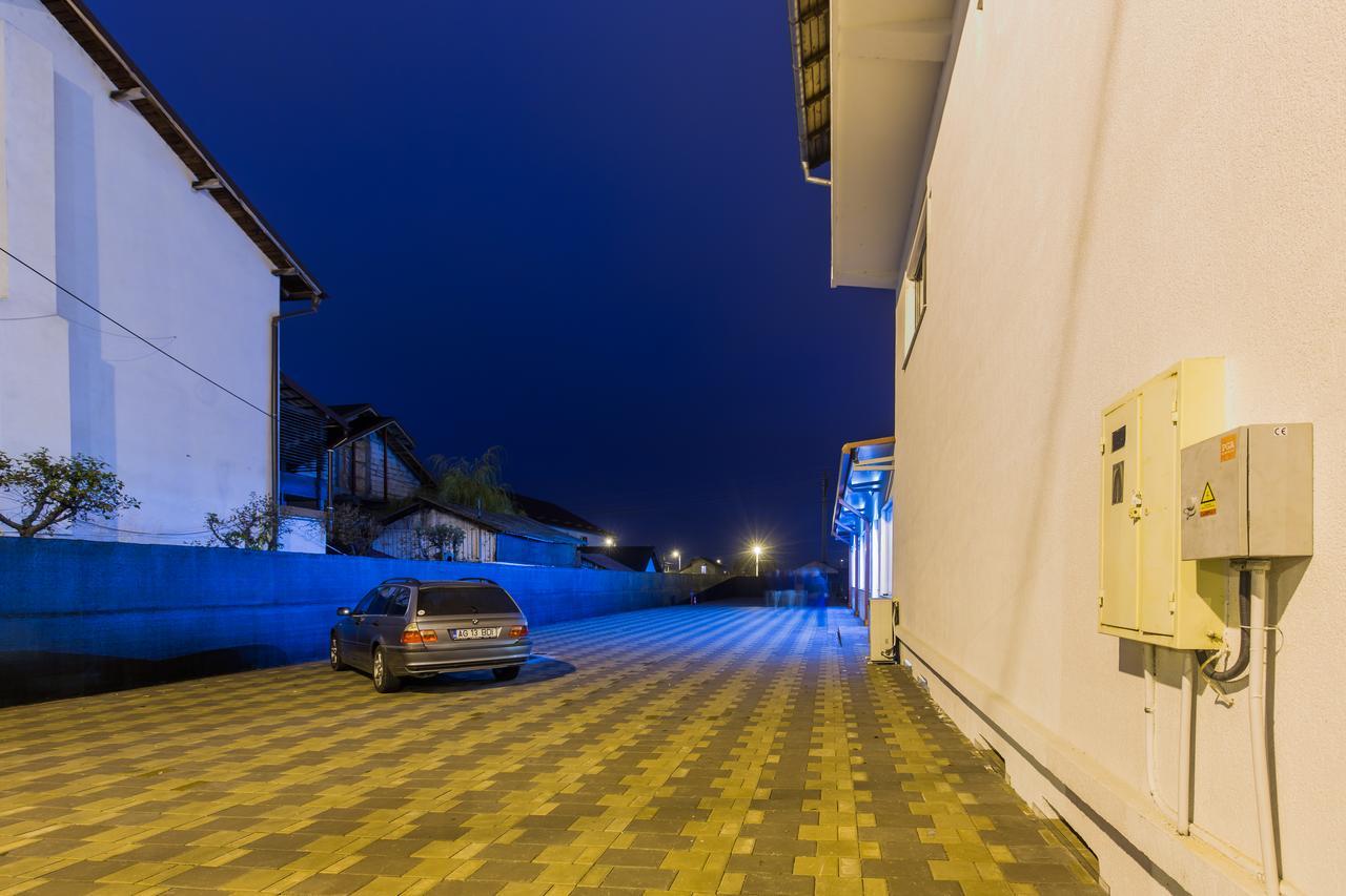 Hotel Raxand Residence Mioveni Luaran gambar