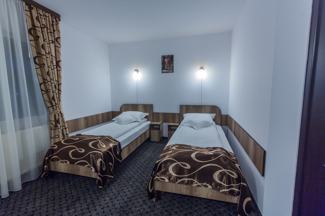 Hotel Raxand Residence Mioveni Luaran gambar
