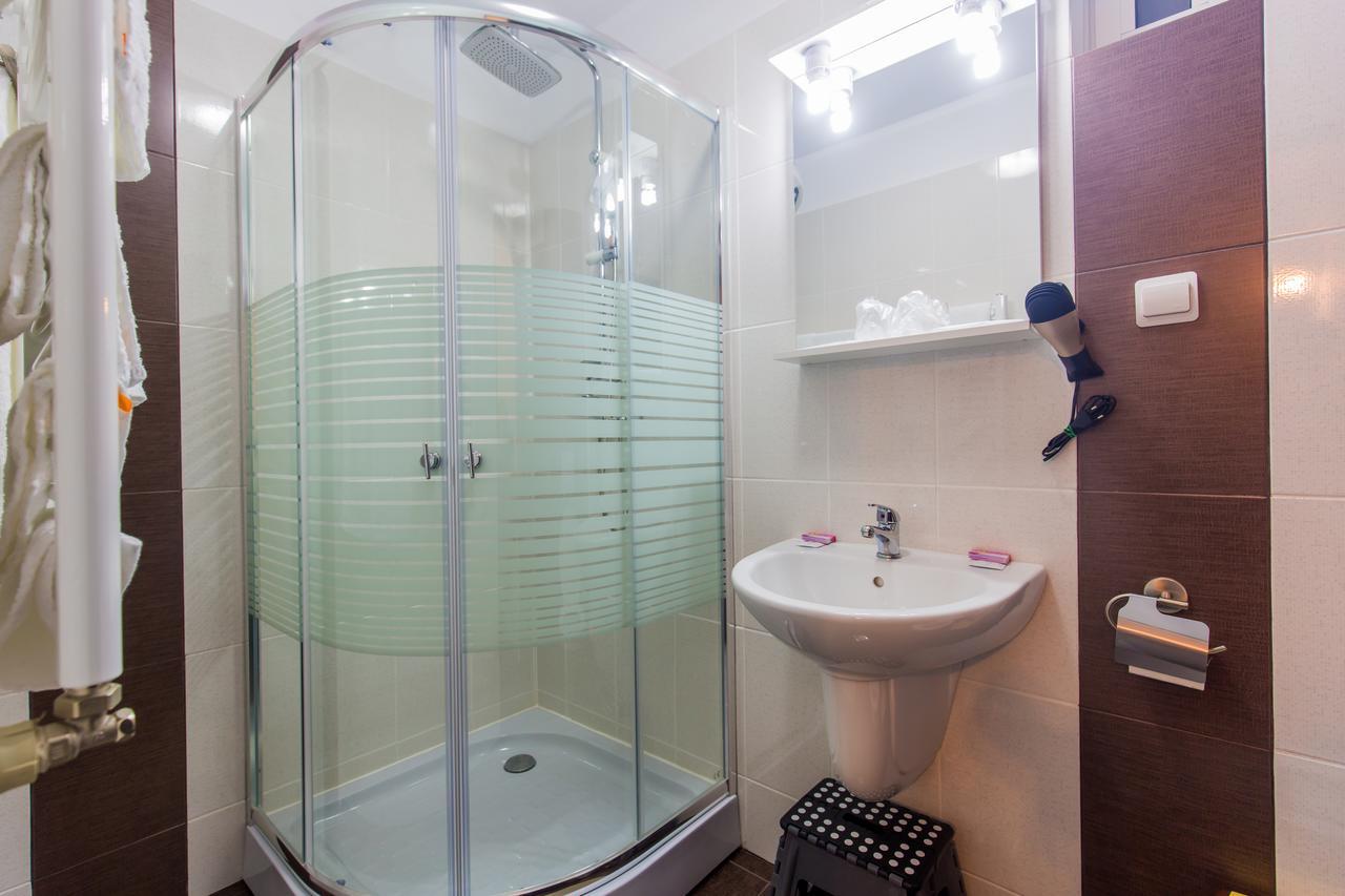 Hotel Raxand Residence Mioveni Luaran gambar