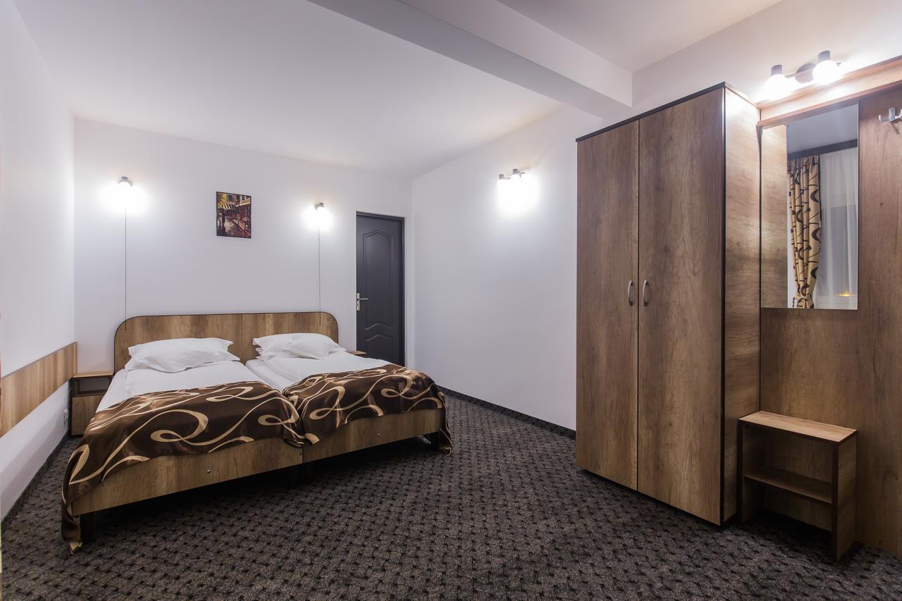 Hotel Raxand Residence Mioveni Luaran gambar