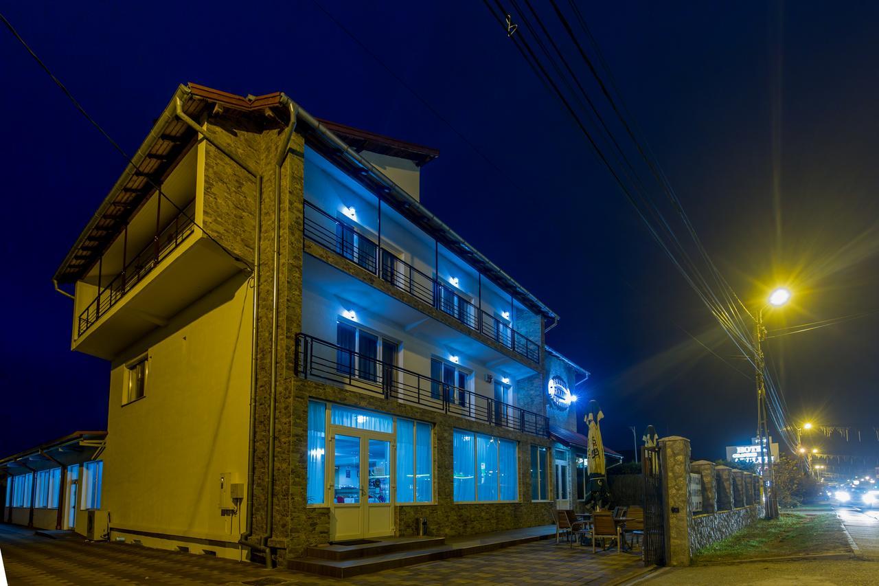 Hotel Raxand Residence Mioveni Luaran gambar