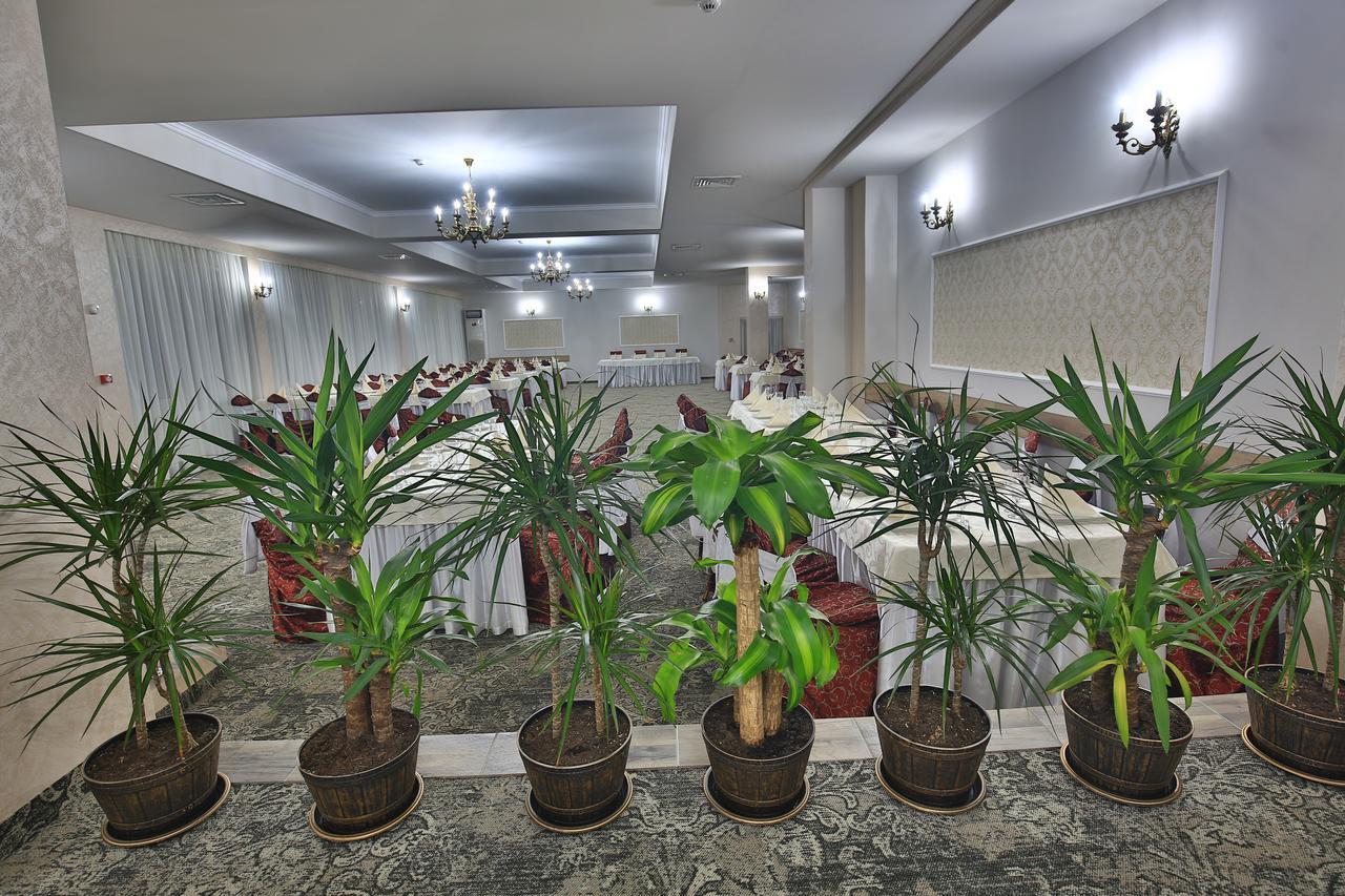 Hotel Raxand Residence Mioveni Luaran gambar