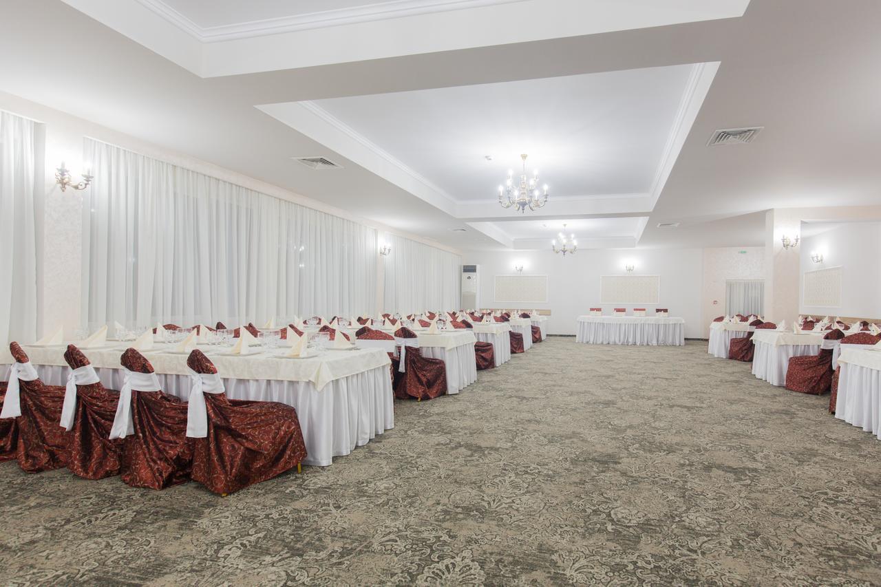 Hotel Raxand Residence Mioveni Luaran gambar