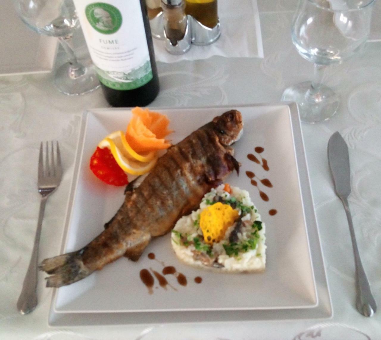 Hotel Raxand Residence Mioveni Luaran gambar