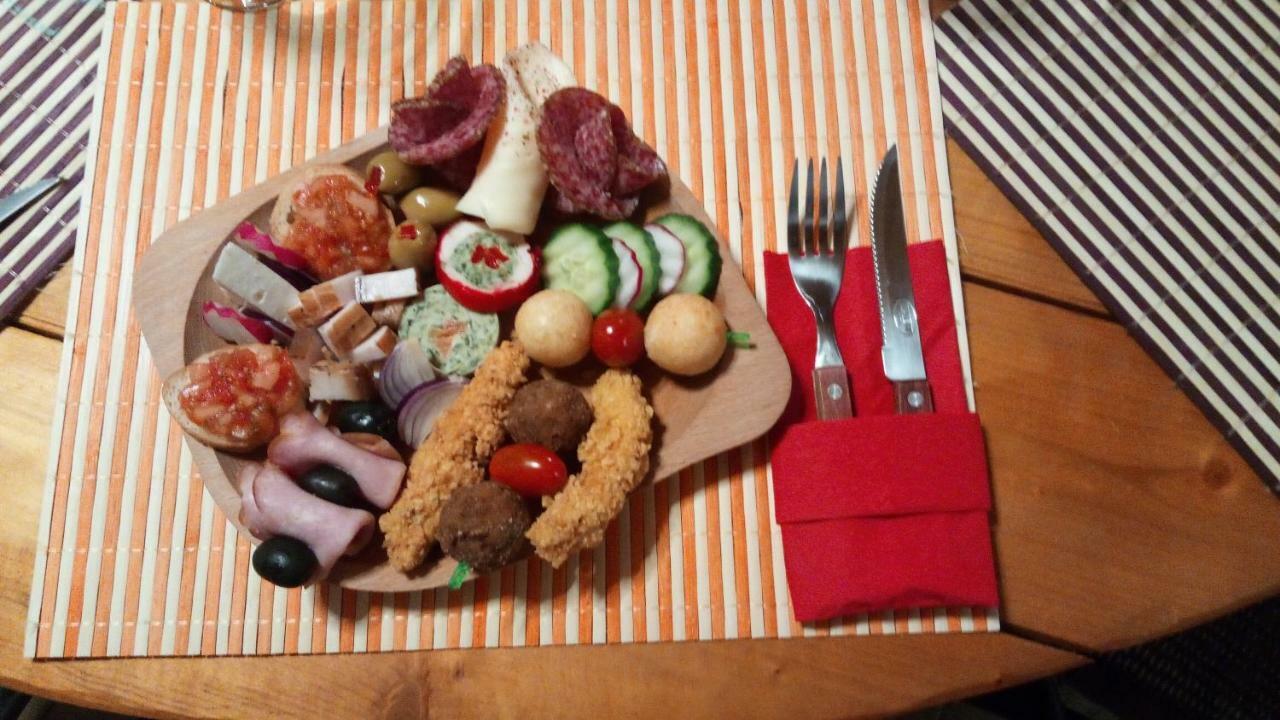 Hotel Raxand Residence Mioveni Luaran gambar
